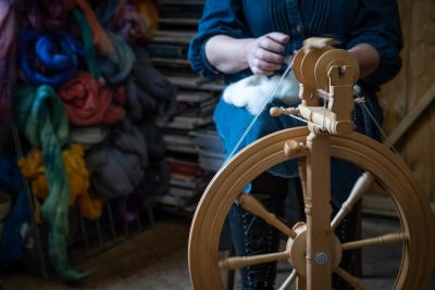 Spinning gorgeous handspun yarn