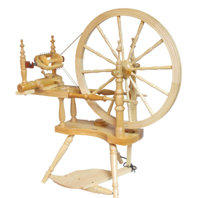 Kromski polonaise spinning wheel with single treadle and double drive band