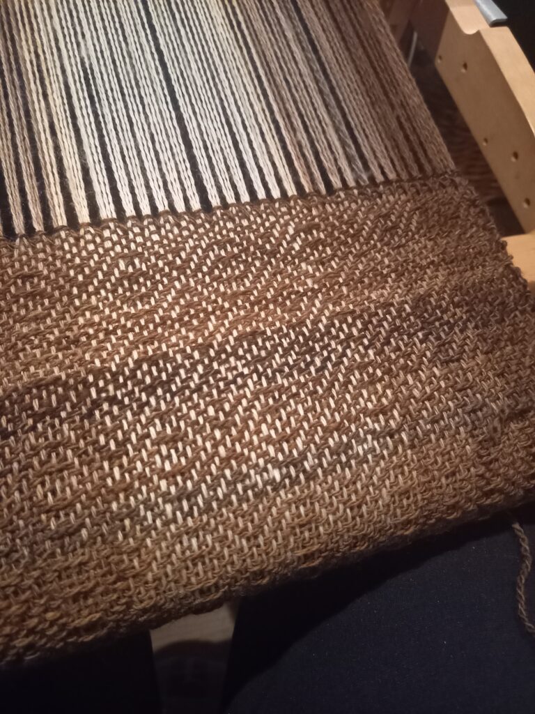 Diamond Twill Scarf Pattern Underneath